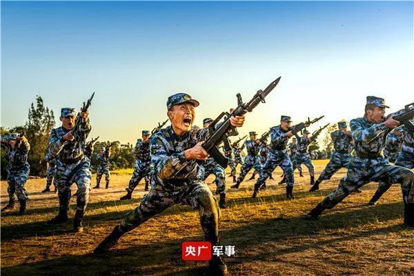 新兵到海军陆战队学习训练