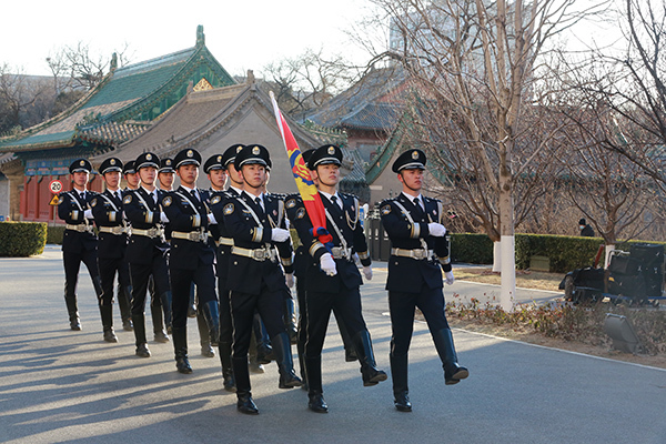 完全可以信赖的有坚强战斗力的队伍写在第二个中国人民警察节之际2