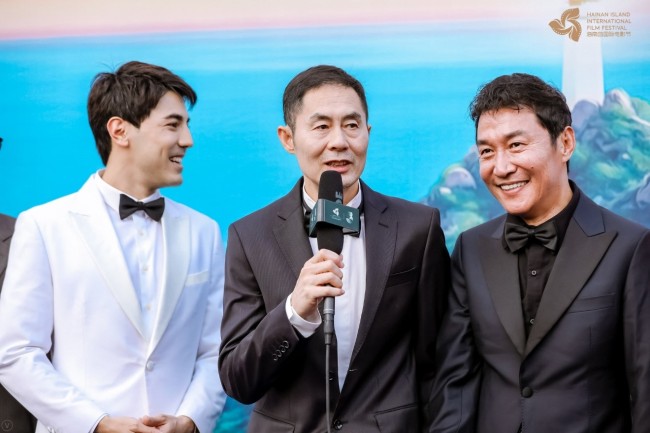 赵燕国彰出席海南岛国际电影节 新作《热汤》亚洲首映