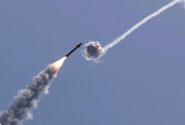 加沙地区火箭弹满天飞,宛如放烟花(2)