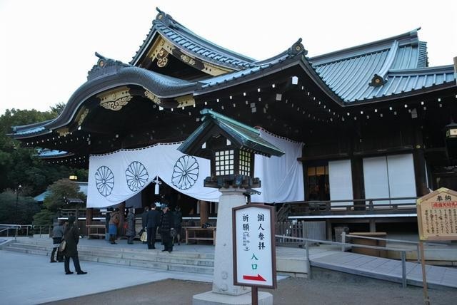 多名日本政客今天拜鬼靖国神社里供奉的是什么东西