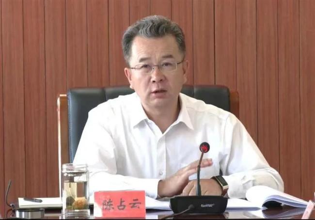 加大一线防控工作力度,内蒙古自治区党委决定,由阿拉善盟盟委书记代钦