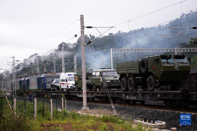 7月19日，我军卫生列车抵达老挝北部边境城镇磨丁。