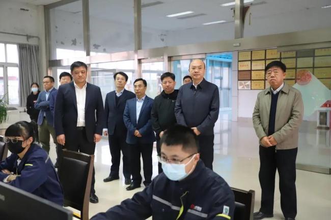 东营市委常委副市长王晓军一行到华泰调研冬季供暖保障工作