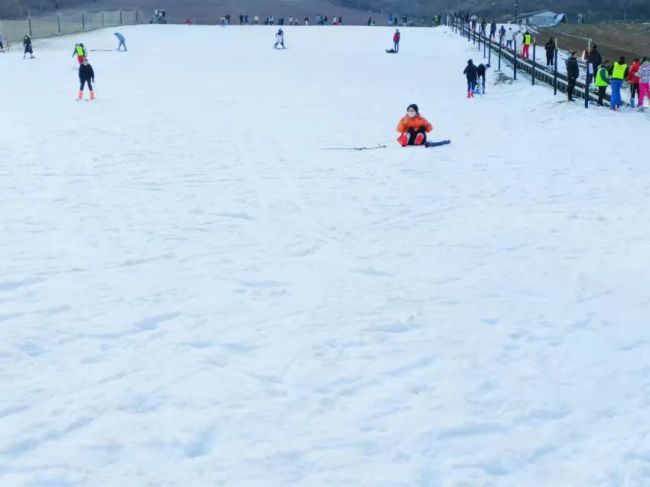 为北京冬奥会添彩助威济南各大滑雪场整装出发