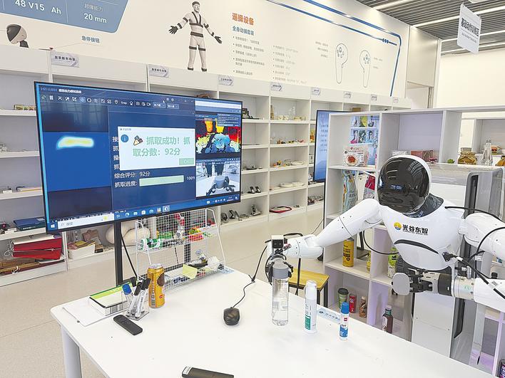 挺进千行百业  湖北造机器人加紧沙场练兵