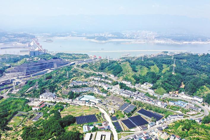 过去投十几万开民宿怕亏，现在敢掏20万升级  郑群英三改“云水涧”