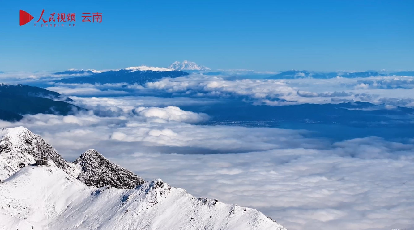 一场雪后 苍山与玉龙雪山浪漫“邂逅”