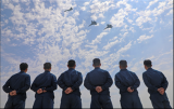 沖上云霄！直擊海軍航空大學(xué)跨晝夜飛行訓(xùn)練