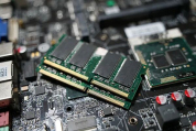 16G内存降到了700元 投机商降价出货引发市场变动