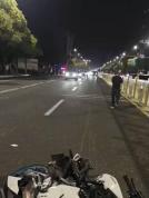 交警回应摩托车斑马线上撞死2人 肇事者飙车引发悲剧