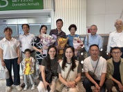 台胞蒋彦群抱着父亲照片回湖北家乡 77年寻根梦圆