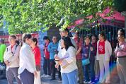 师生家长服装配饰藏巧思 吉祥祝福满载期望
