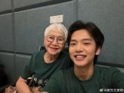 《给阿嬷的情书》男主签约壹心娱乐 加入明星阵容