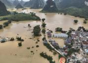 洪水后村民在抽屉发现银环蛇 毒蛇隐患需警惕