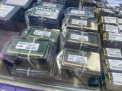 暴涨许久的内存条悄然降价 存储芯片股集体回调