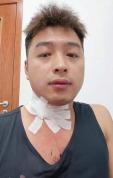 男子称被蚊子叮咬 抓挠后血流不止