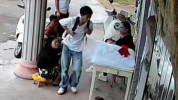 儿子见母亲最后一面一声妈让人心碎 撕心裂肺唤母归