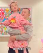 海哈金喜李亚鹏女儿这么大了 海哈金喜说李亚鹏父爱从未缺席