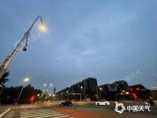 北京有阵雨大风和降温天气 气温创下半年新低
