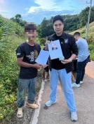 女子赴泰见网友被绑架 跳车逃生 爱情骗局曝光