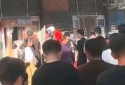 洛阳一卤蛋店爆火一天卖3000多个 老板愁到“跪求”少来
