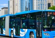 北京公交640辆冬残奥会保障车整装待发