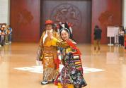 传统服饰亮相“藏博”