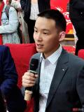 谢浩男首谈养父母 辟谣网络传言