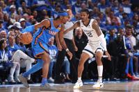 NBA季后赛：雷霆轻取灰熊总分2-0 亚历山大27+7莫兰特23分：雷霆外线三分雨锁定胜局