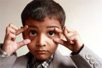 因红眼病被幼儿园“退娃”，感染红眼病后是否都要请假休学？