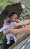 村干部提前發(fā)現(xiàn)險情轉(zhuǎn)移一戶三人 成功避險獲贊