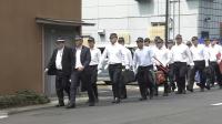 日本警察拿電鋸上街抓捕黑道 網(wǎng)友熱議執(zhí)法風(fēng)格