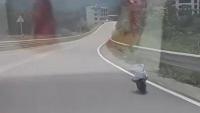 湖南3歲男童騎車想去廣州找媽媽 好心人助其安全回家