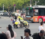 考生走錯考點(diǎn) 合肥騎警疾馳護(hù)送 緊急援助準(zhǔn)時赴考