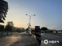 北京17日白天多云转晴，北转南风二三级，最高气温31℃ 端午假期需防雷雨