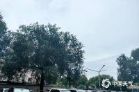 北京今日有雨，雨量分布不均，伴有六七级阵风，最高气温31℃ 雷电黄色预警生效中