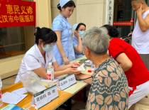 免费专家义诊，公益便民服务活动走进翡翠玖玺社区