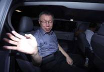 柯文哲自曝血尿经常半夜痛醒 妻子公开担忧