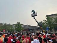 北京半程马拉松今日开跑 两万人共赴春色诗篇