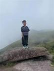 福建8歲男童在1800米山頂失蹤 多方持續(xù)搜救中