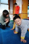 兒子考36分回家給媽媽磕頭 一場哭笑不得的“悲喜劇”