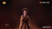 從那藝娜到單依純 樂壇徹底“癲”了 年輕人的狂歡密碼