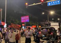 海底撈門店扎堆鳥巢演唱會(huì)外場(chǎng)攬客 免費(fèi)大巴接送歌迷