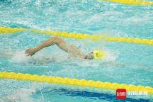 孙杨以0.1秒优势惊险晋级决赛 老将风采依旧