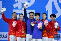 魏婷娜斩获举重55公斤级金牌 福建队荣耀登顶