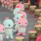 “大湾鸡”炸出好多民间手艺人 周边热卖引发关注