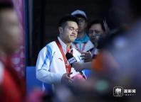 石智勇亲吻杠铃告别22年职业生涯 泪洒赛场宣告退役