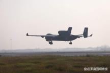 “九天”無(wú)人機(jī)到底適不適合軍用 潛力初現(xiàn)引發(fā)討論