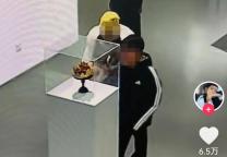 4斤黃金鳳冠在免費展上被毀 觀展禮儀引反思